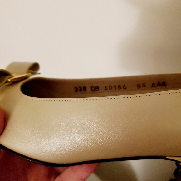 ❗SOLD❗Salvatore Ferragamo Lillaz Flats - Picture 6 of 6